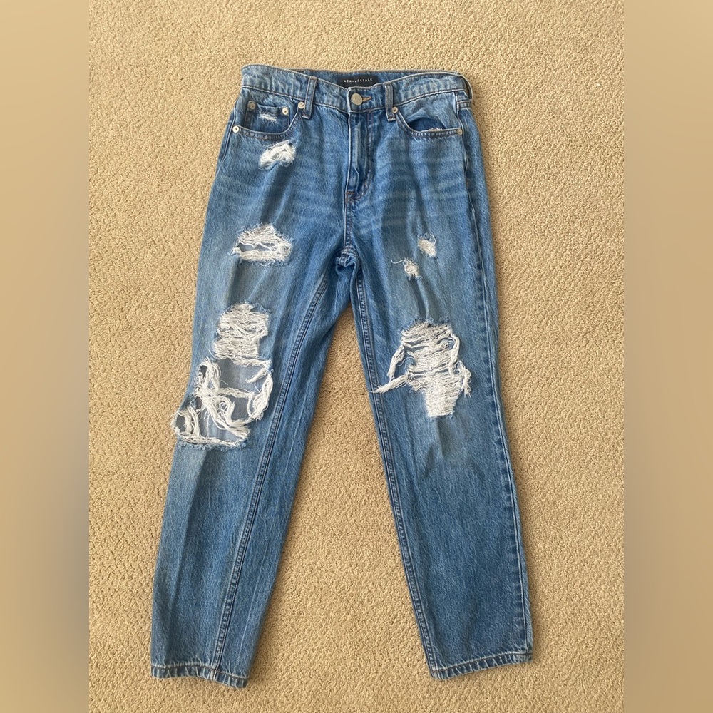 Aeropostale- ripped “mom jean” size 4